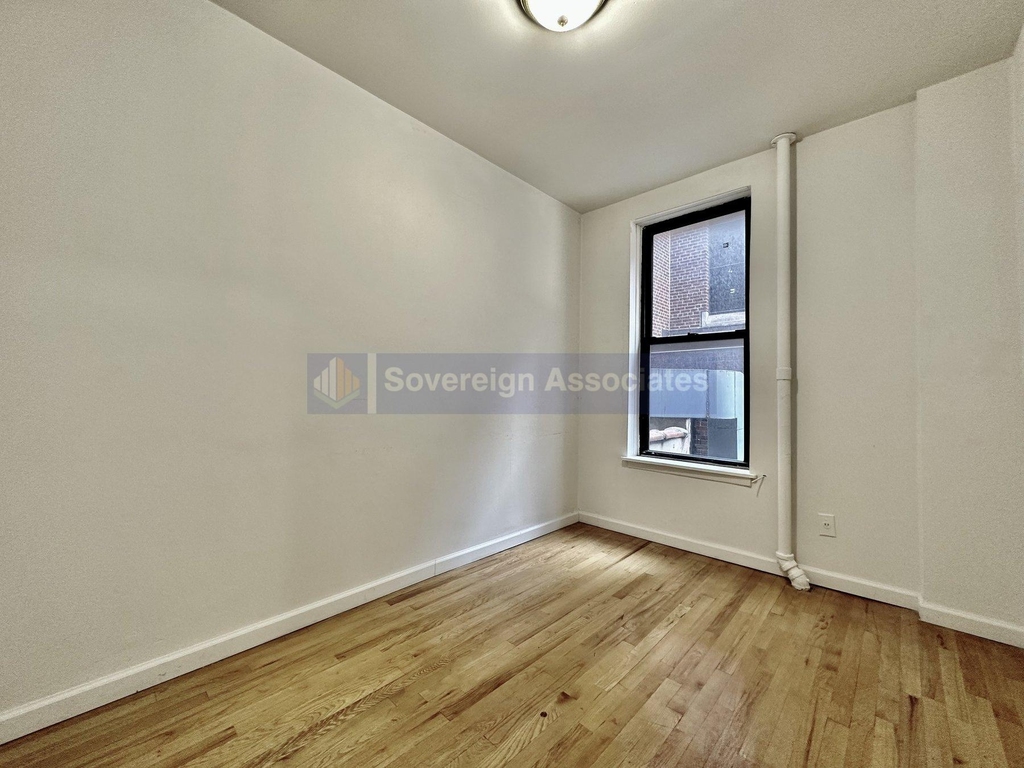 401 East 68th Street - Photo 6