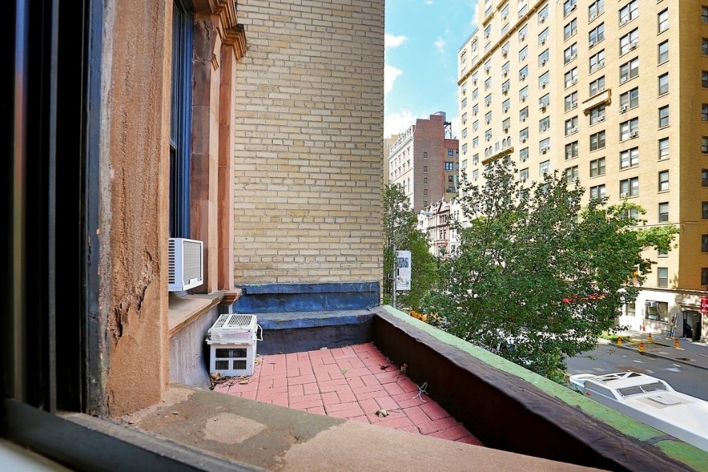 102 W 86th Street - Photo 7