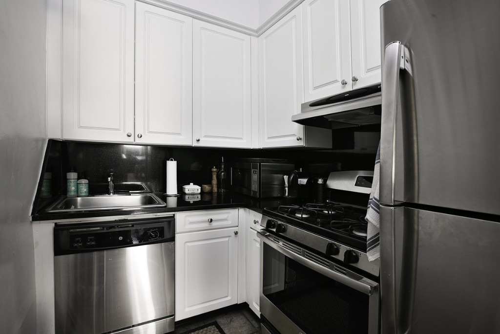 102 W 86th Street - Photo 5