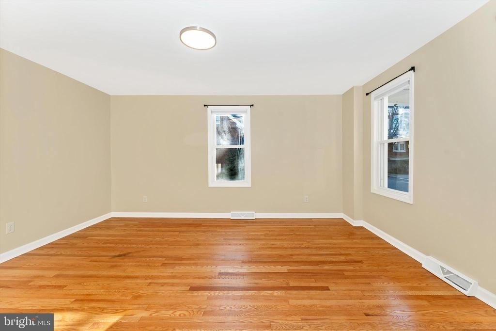 72 Wayside Avenue - Photo 9