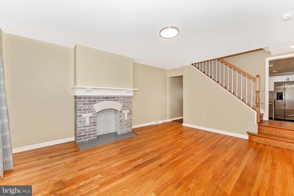 72 Wayside Avenue - Photo 4