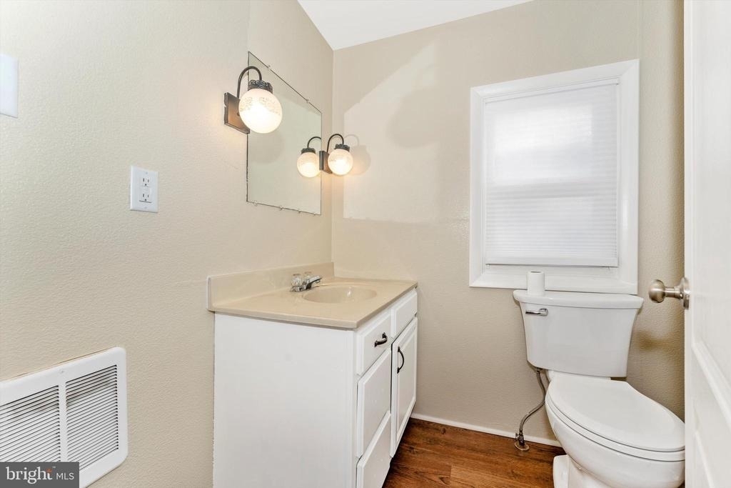 72 Wayside Avenue - Photo 18