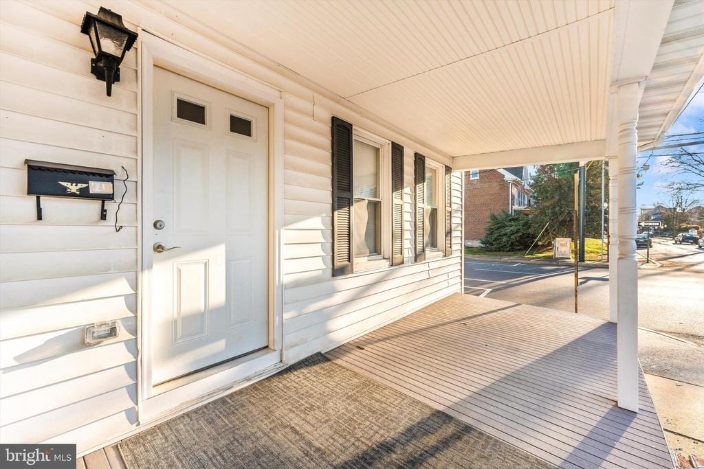72 Wayside Avenue - Photo 2