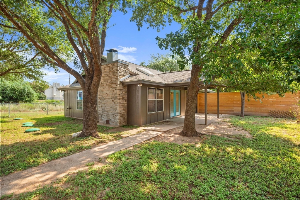 1601 West Ln - Photo 22