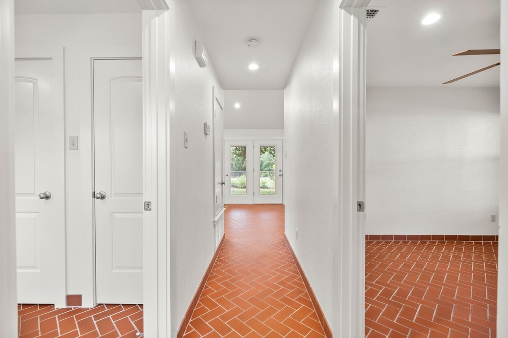 1601 West Ln - Photo 20