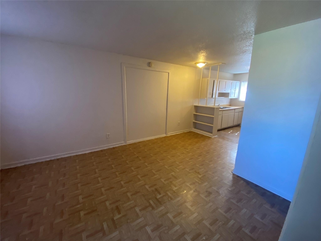 9425 Scott Street - Photo 2