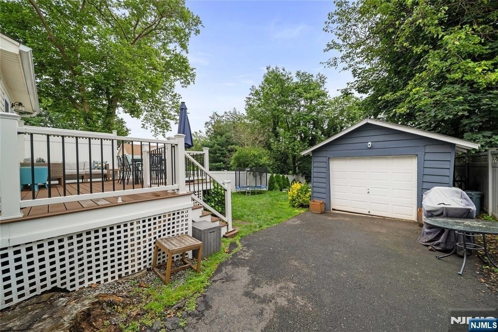 346 Walnut - Photo 20