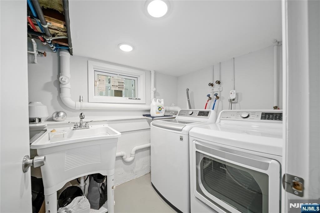 346 Walnut - Photo 18
