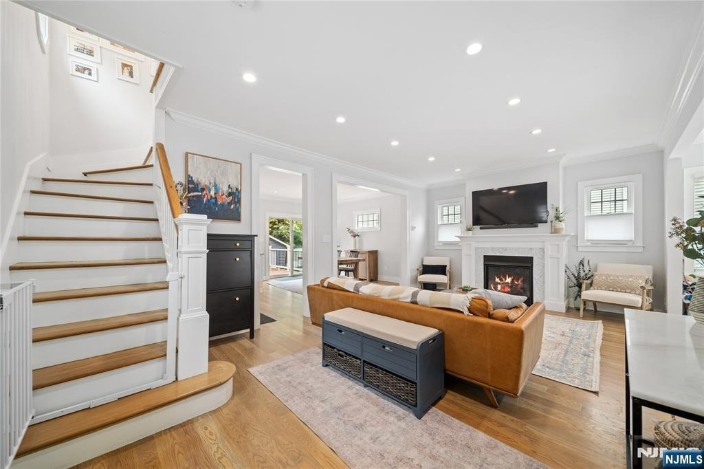 346 Walnut - Photo 2