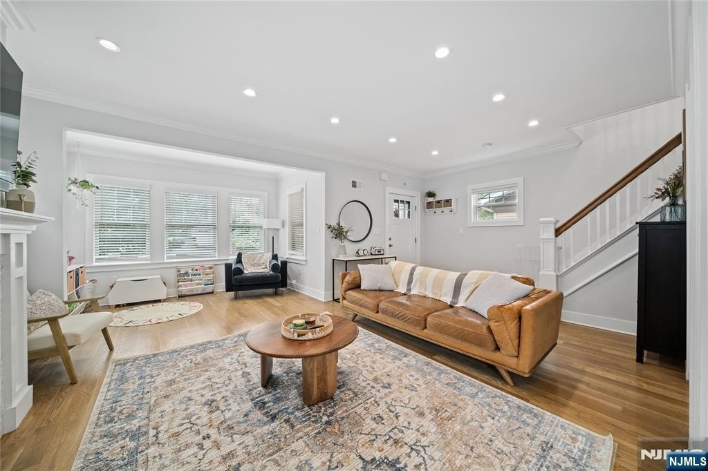 346 Walnut - Photo 5