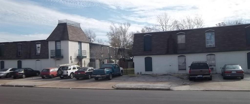 6215 Tierwester Street - Photo 2