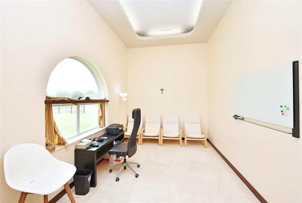 6602 Rohan Road - Photo 22