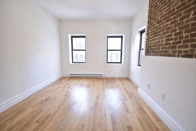 888 10th Avenue - Photo 3