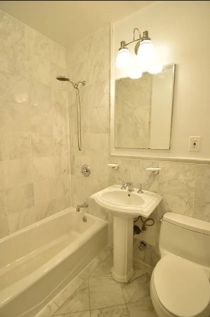 888 10th Avenue - Photo 4