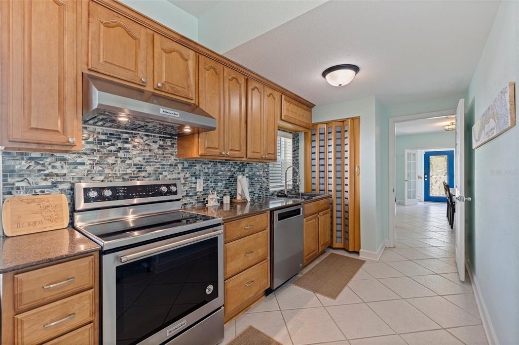 106 7th Avenue - Photo 6