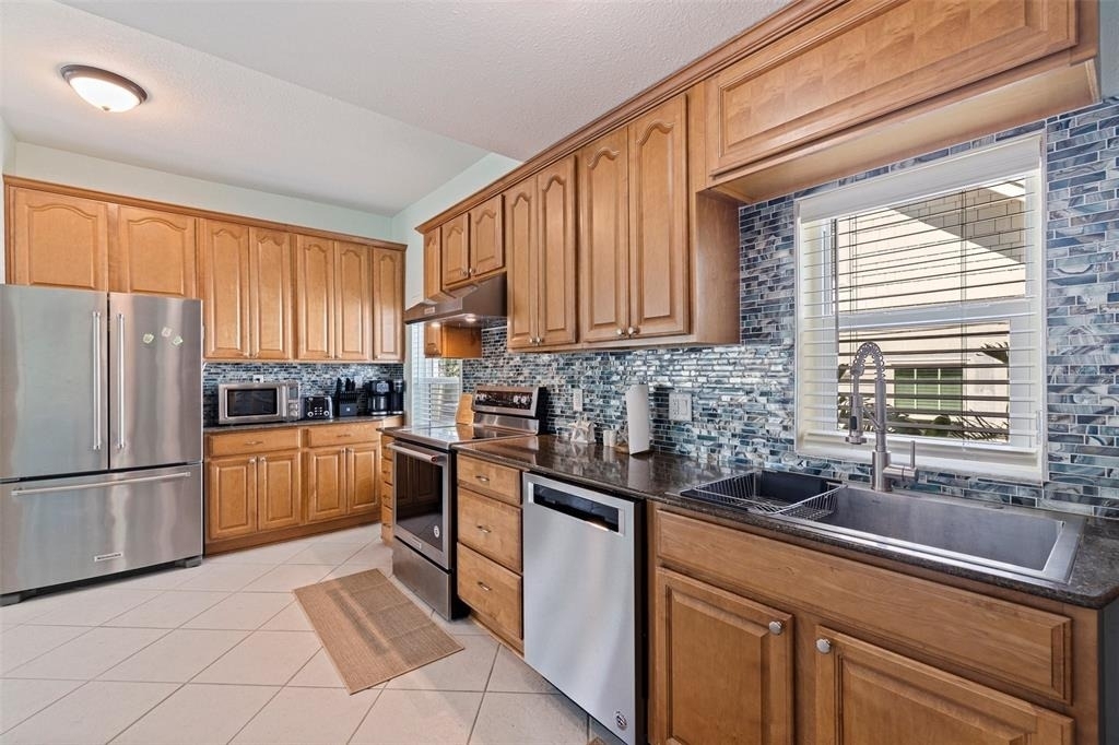 106 7th Avenue - Photo 7