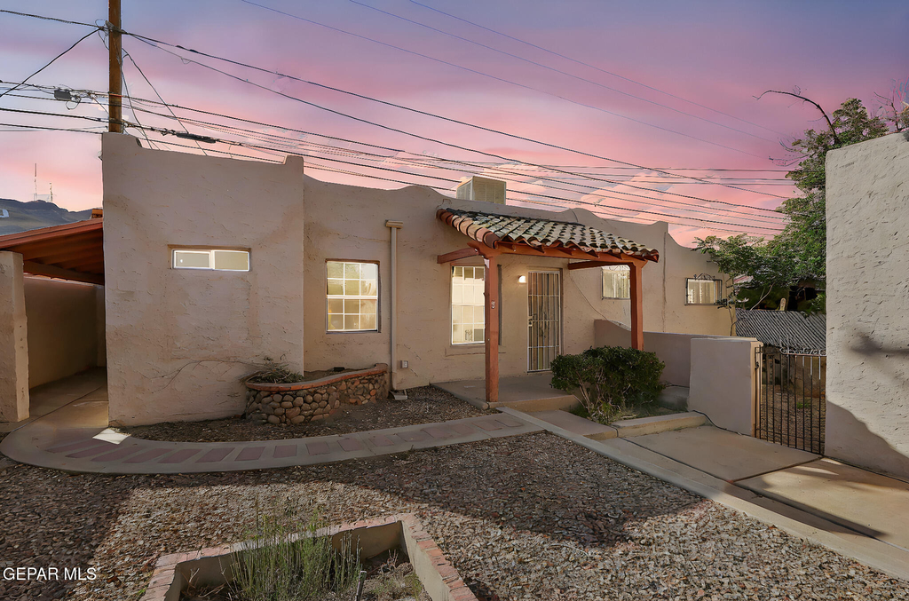 2621 Grant Avenue - Photo 0