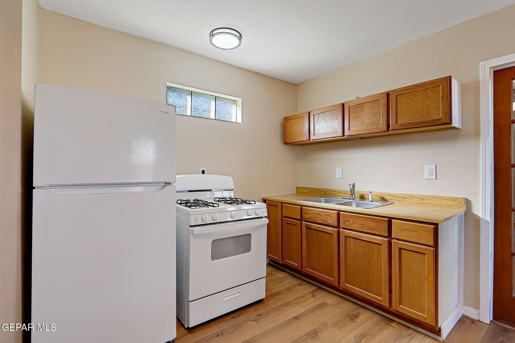 2621 Grant Avenue - Photo 15
