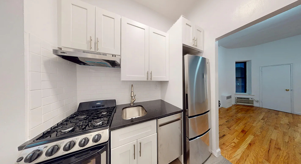 East 90th Street - Photo 1