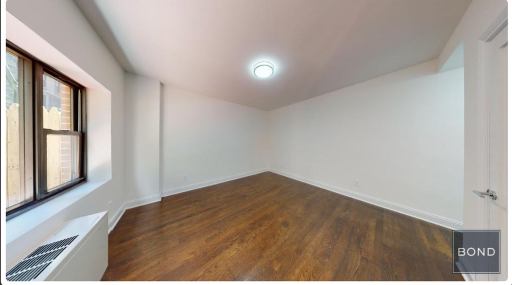 East 56th street  - Photo 5