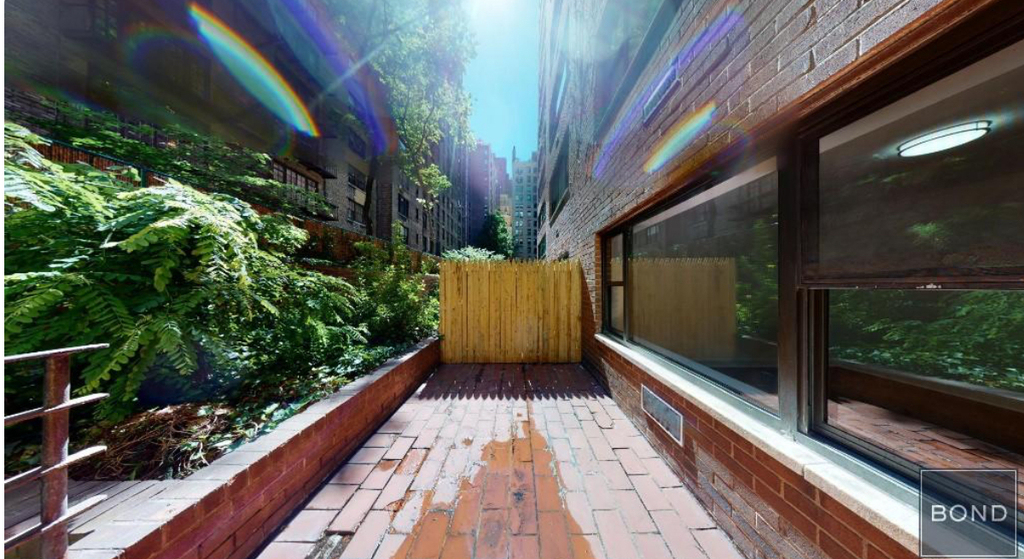 East 56th street  - Photo 2