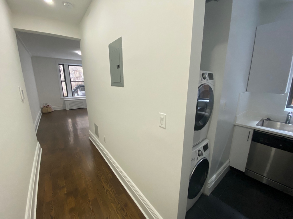 West 72nd Street - Photo 12