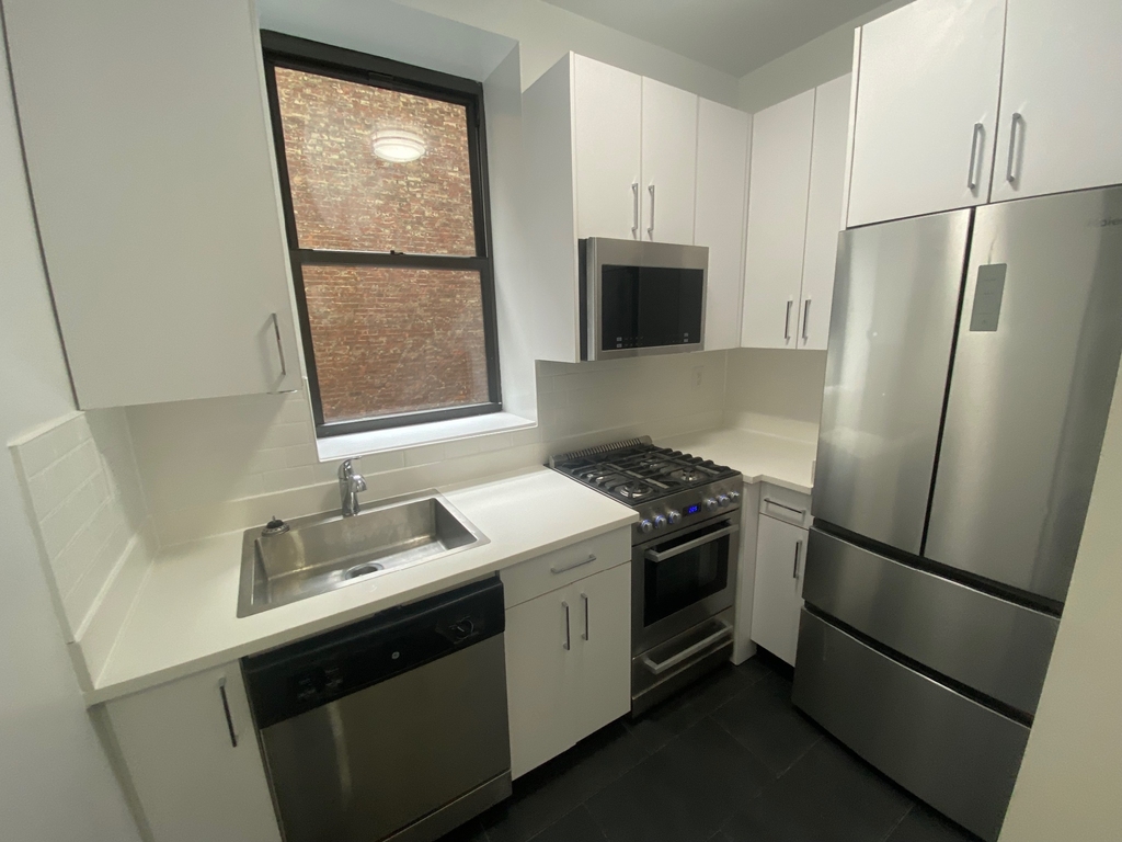 West 72nd Street - Photo 9