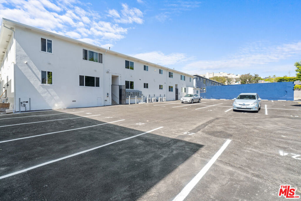 420 S Sepulveda Boulevard - Photo 16