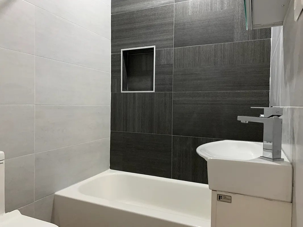 350 Melrose Street - Photo 8