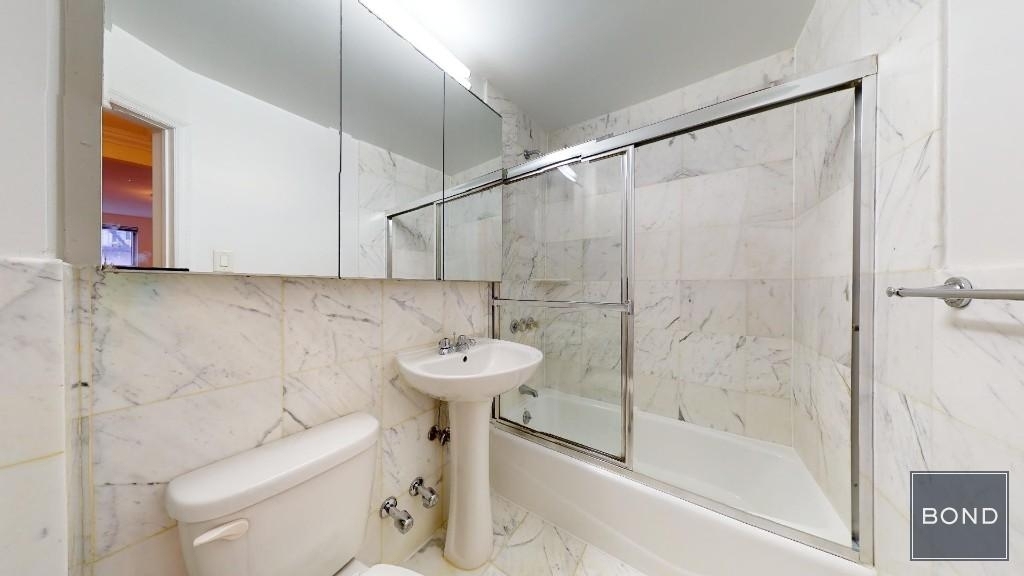 East 83rd Street - Photo 4
