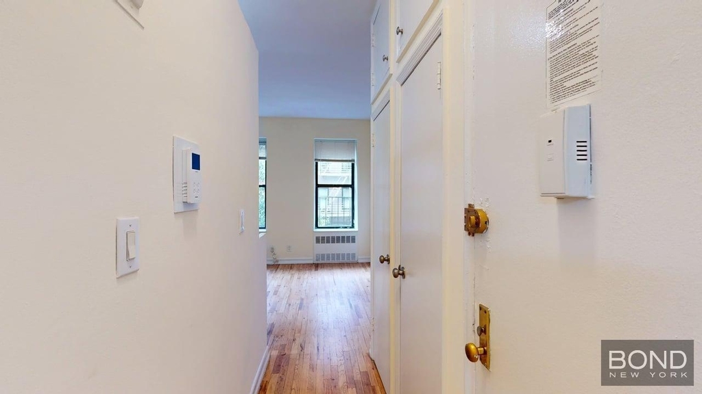 East 83rd Street - Photo 2