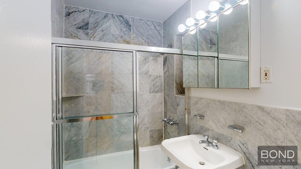 East 83rd Street - Photo 3