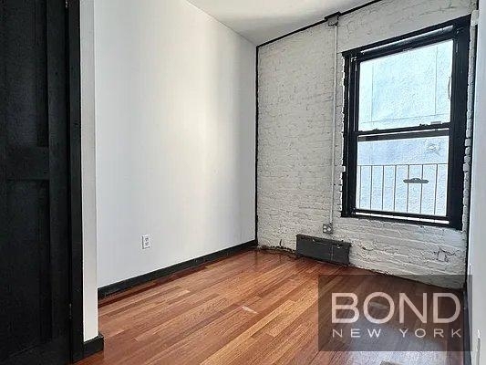 East 14th Street - Photo 3