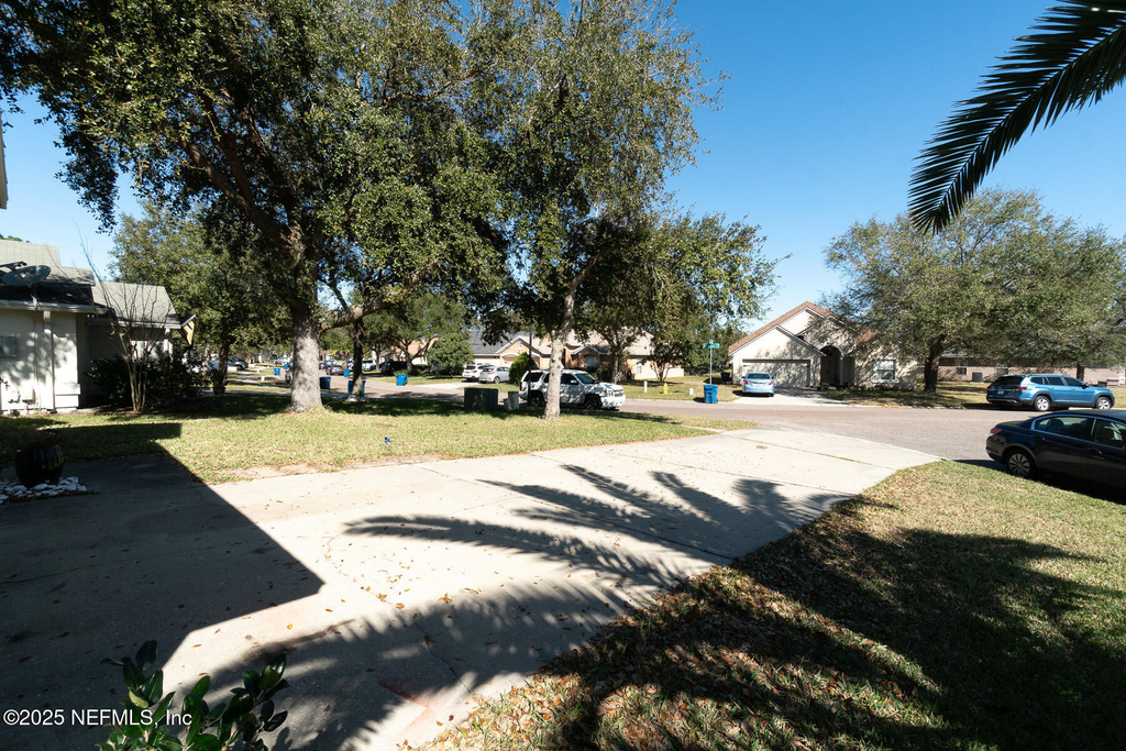212 Brookchase Lane - Photo 15