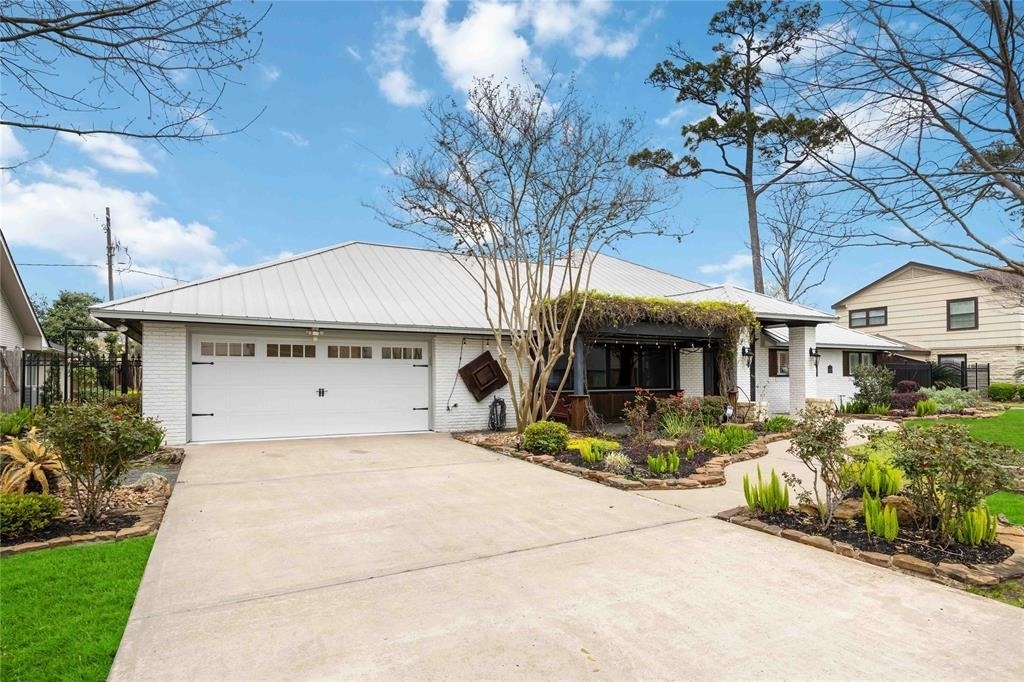 4031 Fernwood Drive - Photo 1