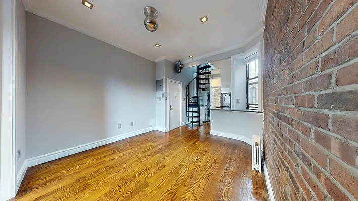 252 Mott Street - Photo 6