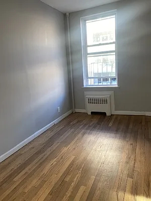 354 East 19th Street - Photo 3