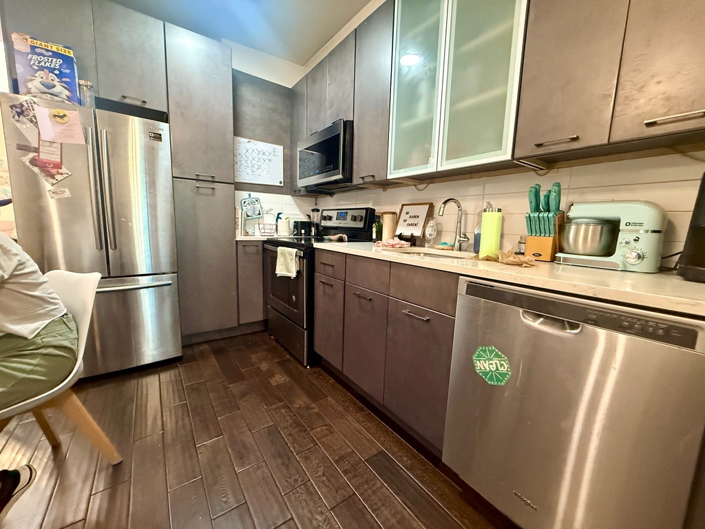 805 Quincy Street - Photo 5