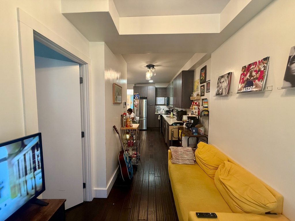 805 Quincy Street - Photo 3