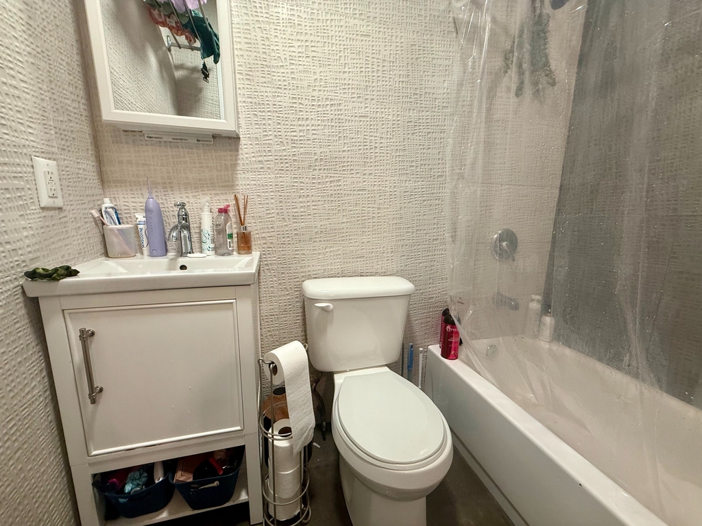 805 Quincy Street - Photo 9