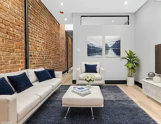 722 10th Avenue - Photo 2
