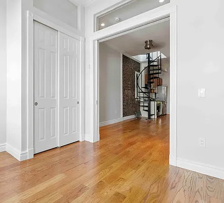 722 10th Avenue - Photo 3