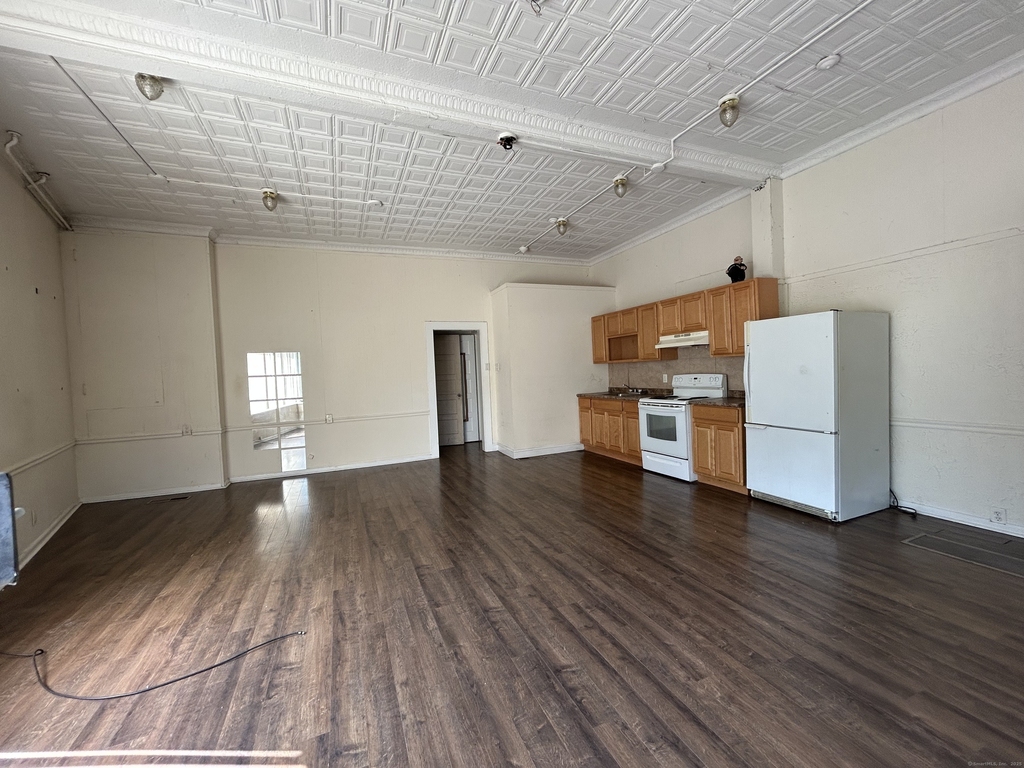 116 Central Street - Photo 4