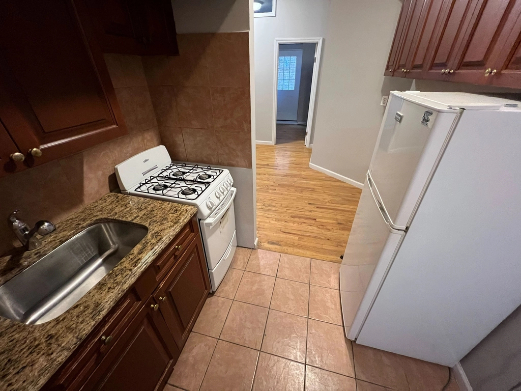 1349 Amsterdam Avenue - Photo 6