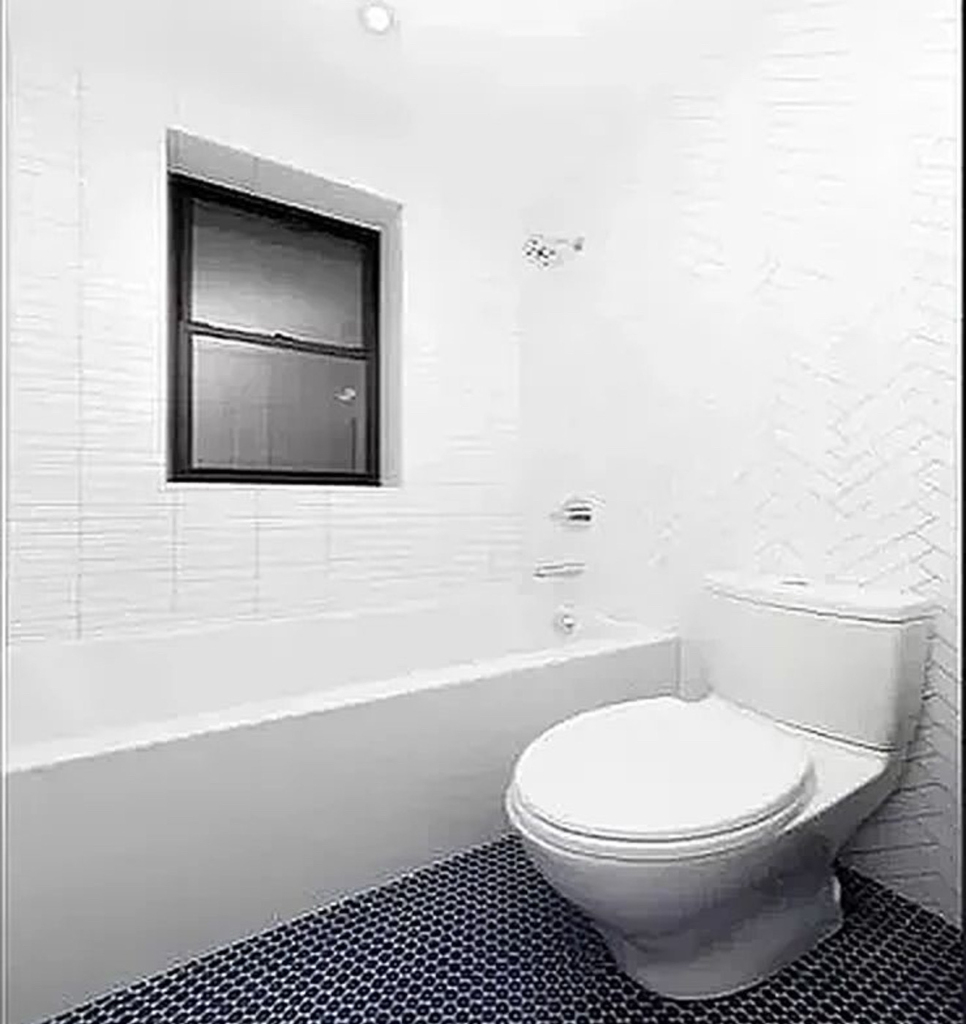 1377 Lexington Avenue - Photo 6