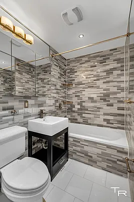 338 East 100th Street - Photo 4