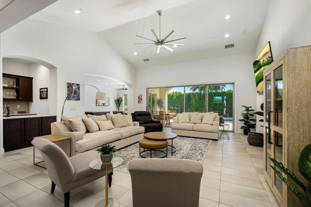 81805 Four Seasons Place - Photo 2