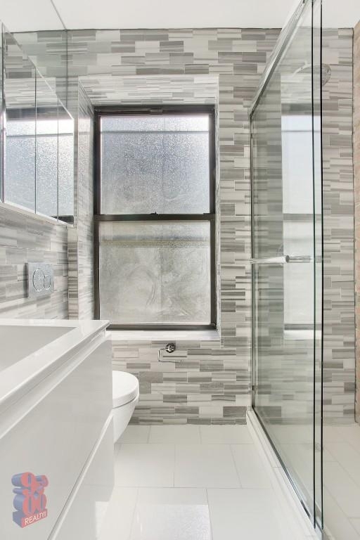 Second Avenue - Photo 6