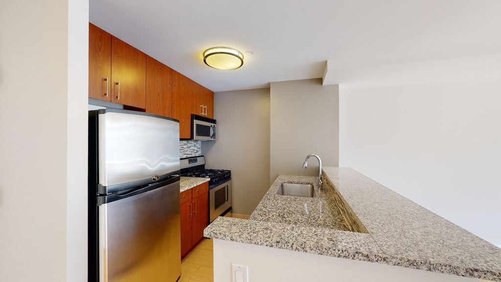 120 W. 21st - Photo 1