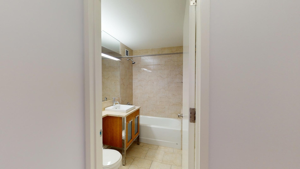 10 Hanover Square - Photo 4